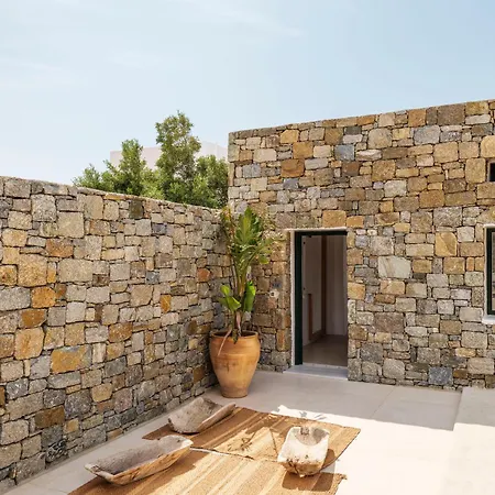 ميكونوس دروبس