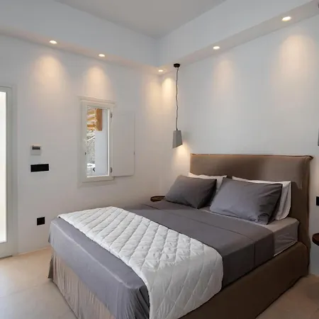 ميكونوس دروبس بلاتيس يالوس